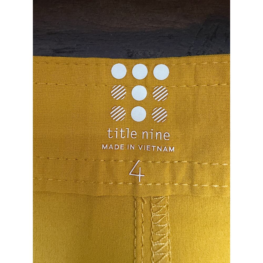Title Nine Rogue Shorts 9" Shorts Size 4 Lightweight Swim Missing Drawstring - Picture 3 of 9